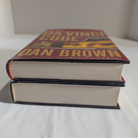 2 Dan Brown Books The Lost Symbol and DaVinci Code Hardcover Dust Jackets - Picture 8 of 13